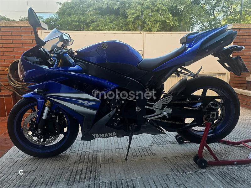 Yamaha YZF-R1 - Vista 6