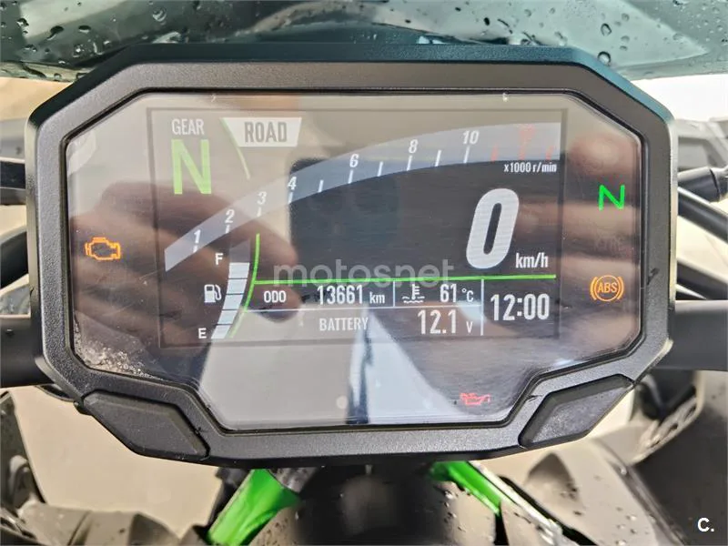 Kawasaki Z900 - Vista 6