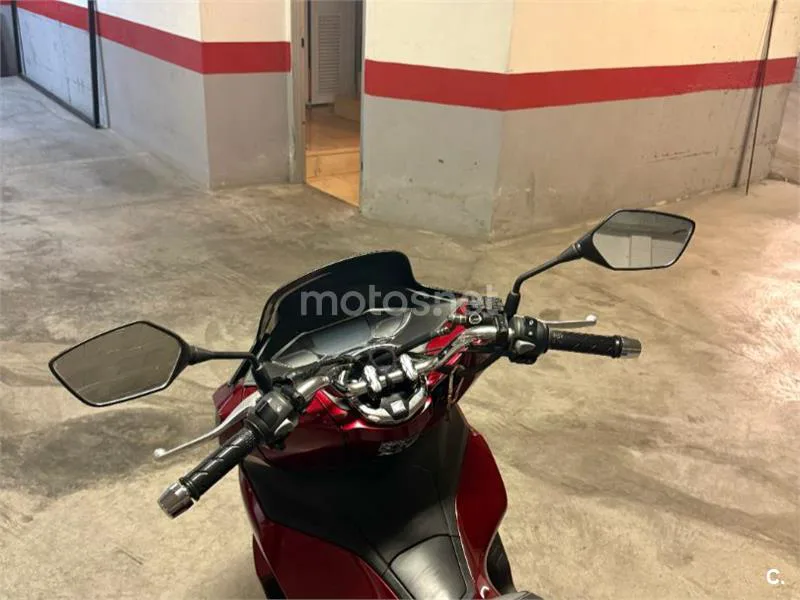 Honda PCX125 - Vista 4