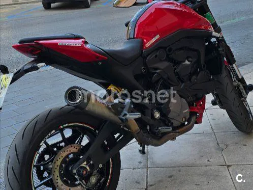 Ducati Monster - Vista 5