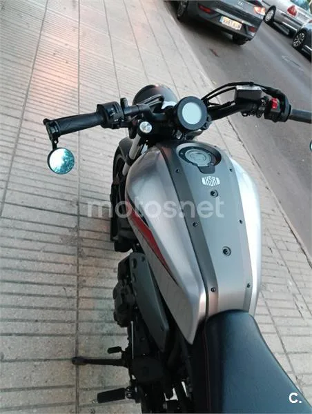 Yamaha XSR700 - Vista 5