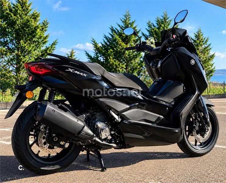 Yamaha XMAX 300 - Vista 5