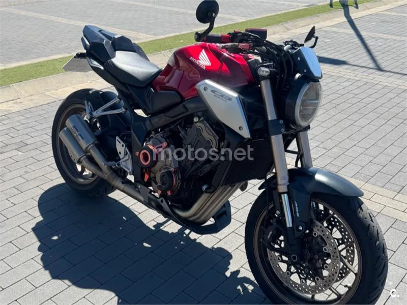 Honda CB650R - Vista 11