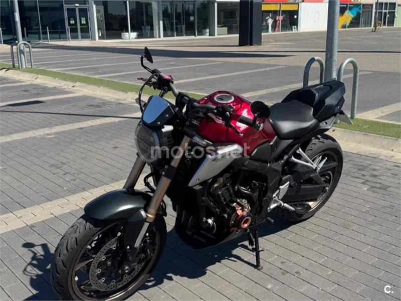 Honda CB650R - Vista 13