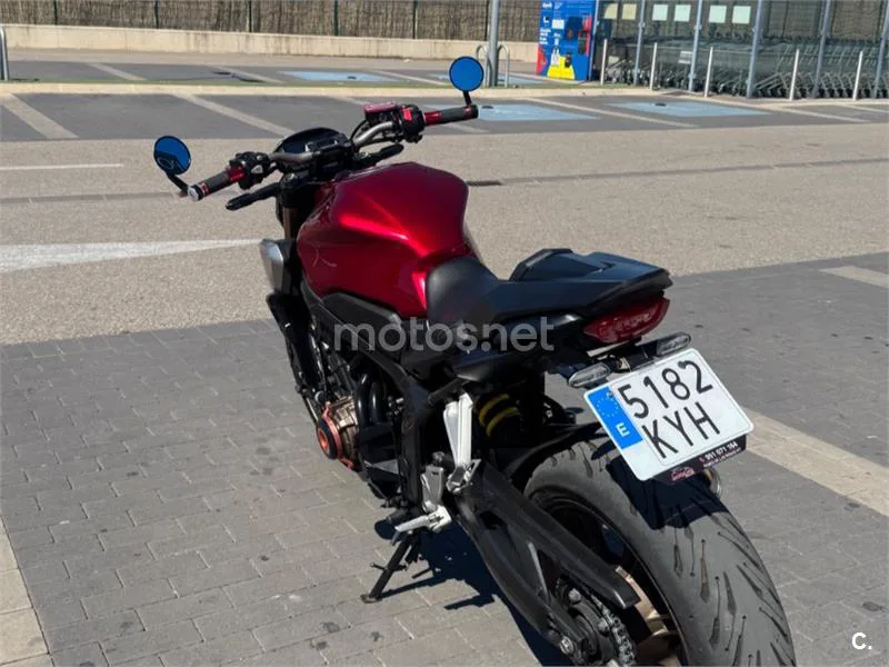 Honda CB650R - Vista 17