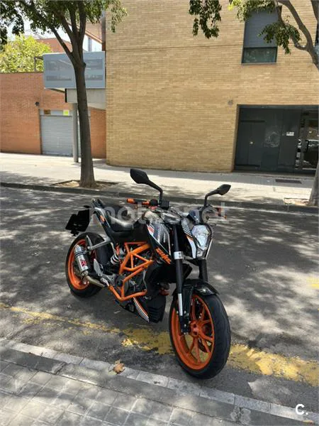 KTM 390 Duke 2500 € 2016 Barcelona - 1