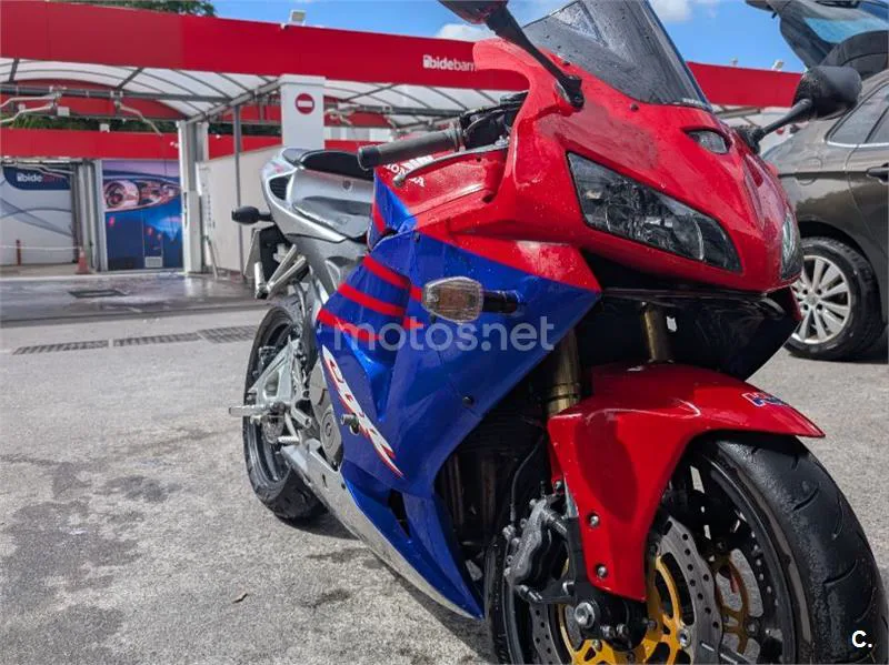 Honda CBR600RR - Vista 3