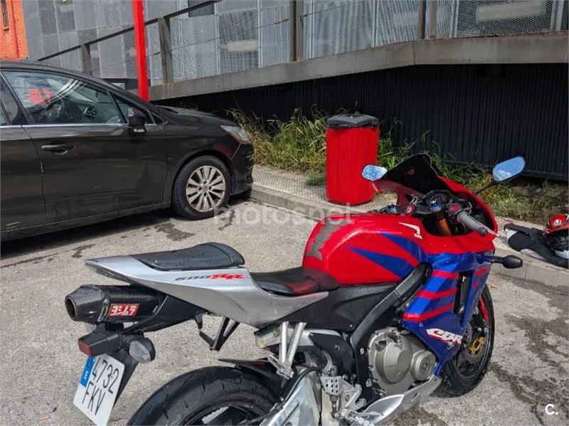 Honda CBR600RR - Vista 4