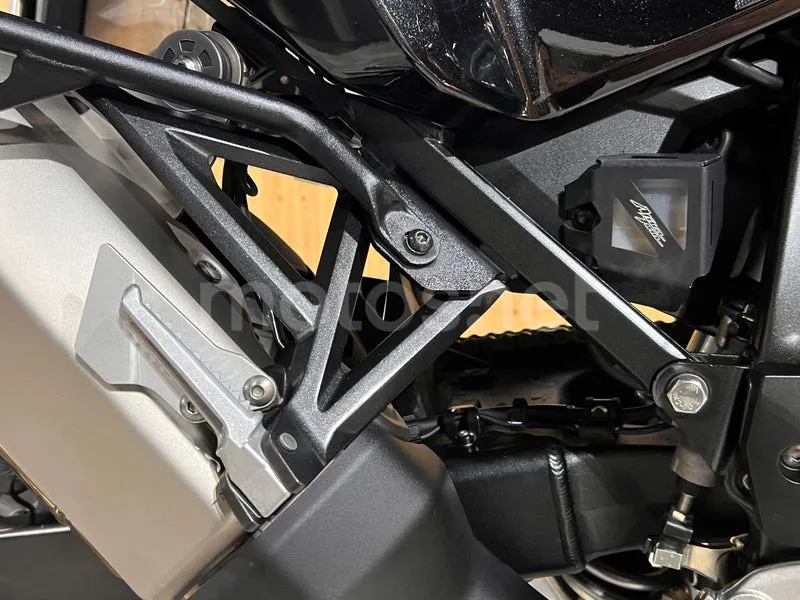 Honda CRF1100L Africa Twin - Vista 14