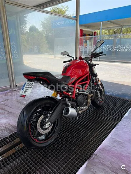 Ducati Monster 797 - Vista 3
