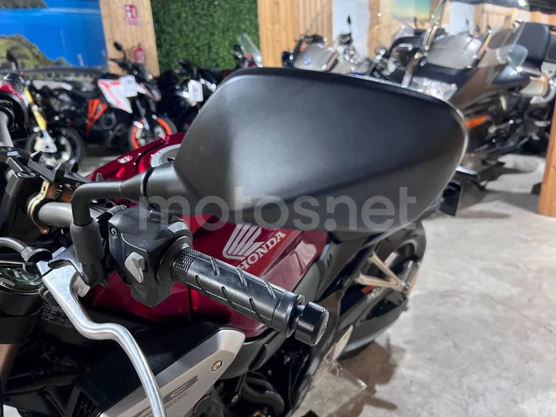 Honda CB650R - Vista 47
