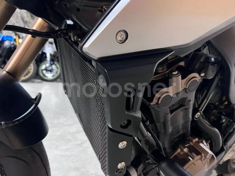 Honda CB650R - Vista 51