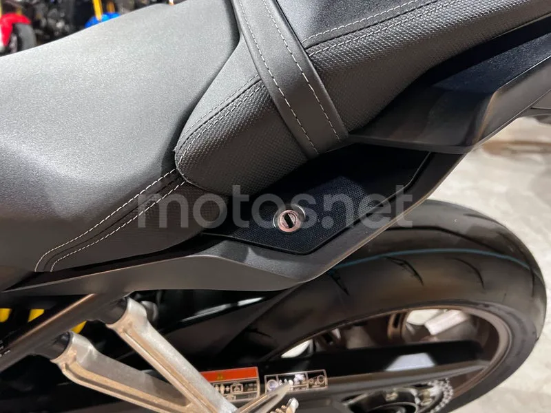 Honda CB650R - Vista 66