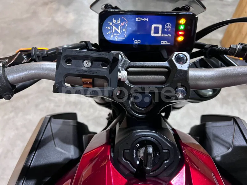 Honda CB650R - Vista 74