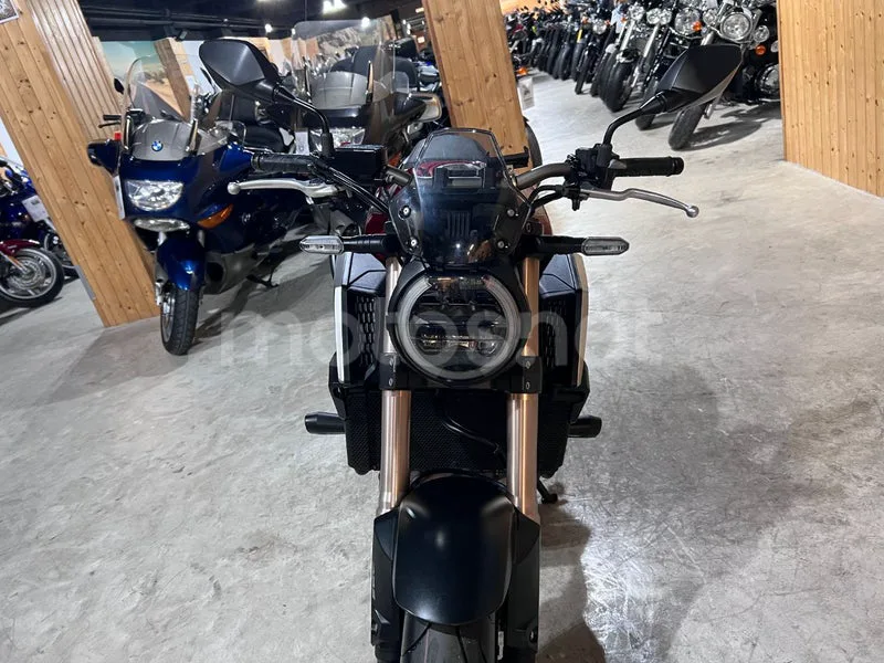 Honda CB650R - Vista 9