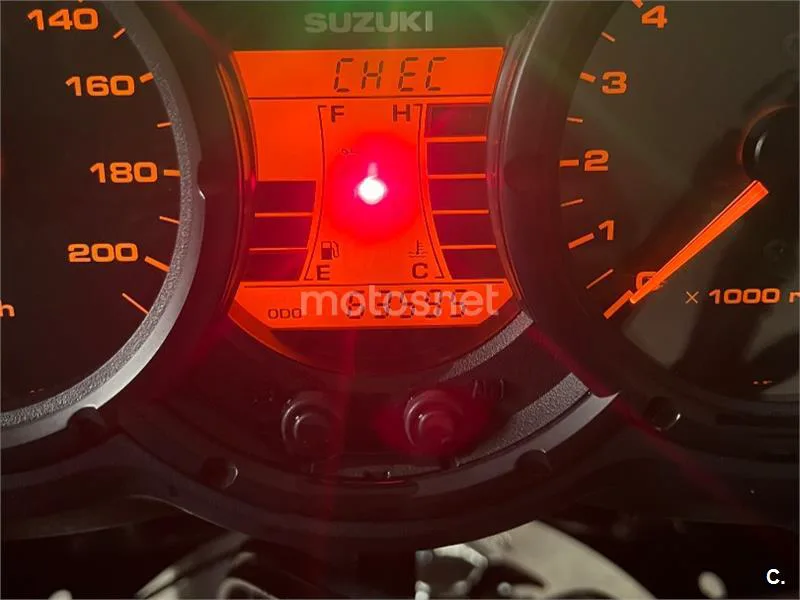 Suzuki V-Strom 650 - Vista 8