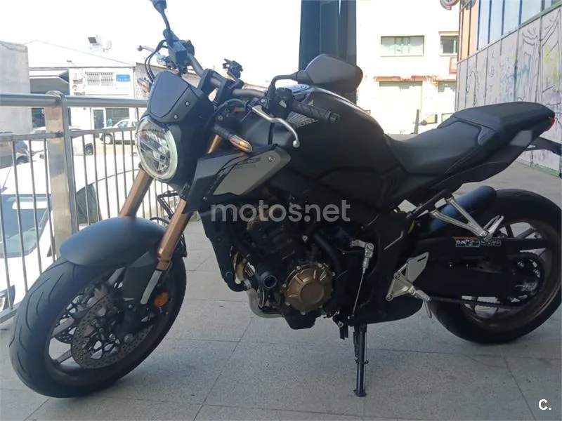 Honda CB650R - Vista 3