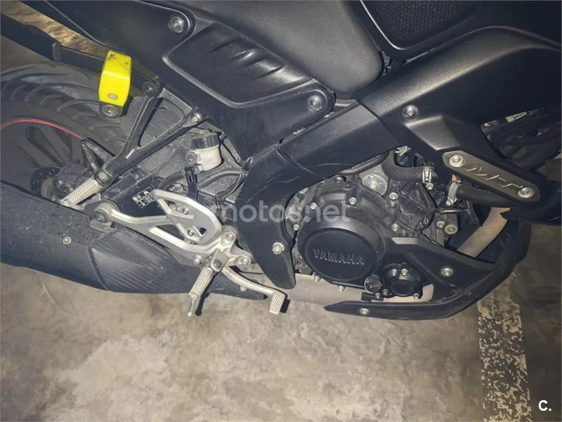 Yamaha MT-125 - Vista 8