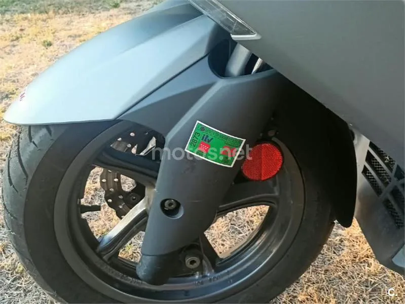 Kymco Super Dink 350 - Vista 6