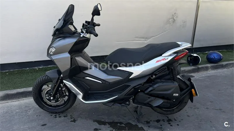Aprilia SR GT 125 - Vista 3