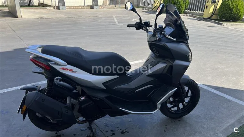 Aprilia SR GT 125 - Vista 4