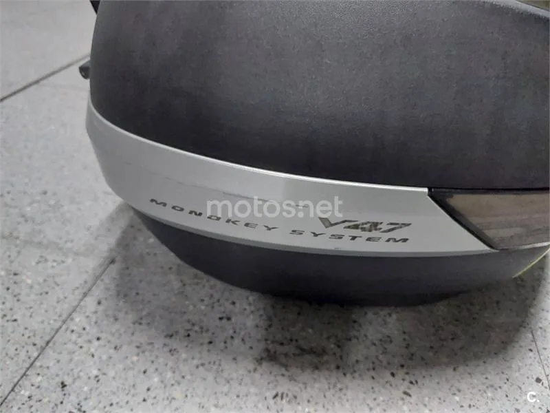 Kymco AK 550 - Vista 12