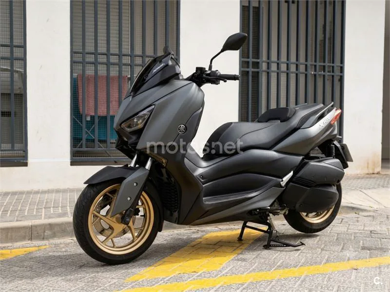 Yamaha XMAX 300 - Vista 3