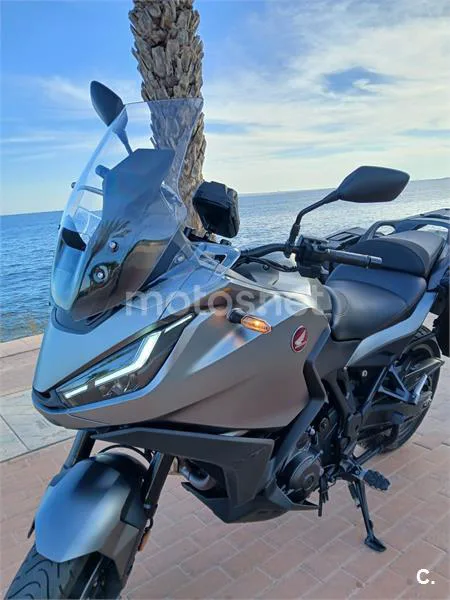 Honda NT1100 10.300 € 2024 Alicante - 1