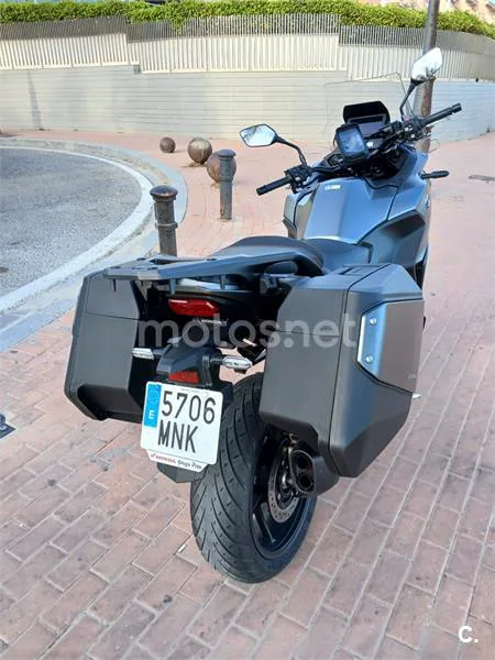 Honda NT1100 - Vista 4