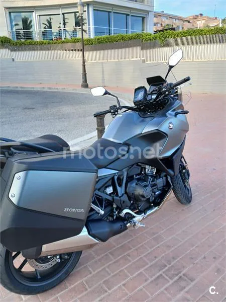 Honda NT1100 - Vista 5