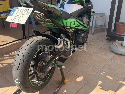 Kawasaki Z800 - Vista 3