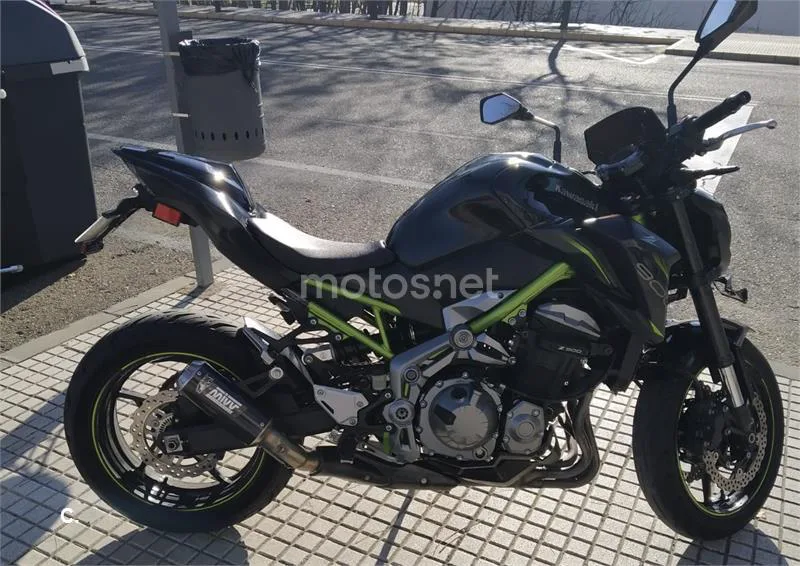 Kawasaki Z900 - Vista 3