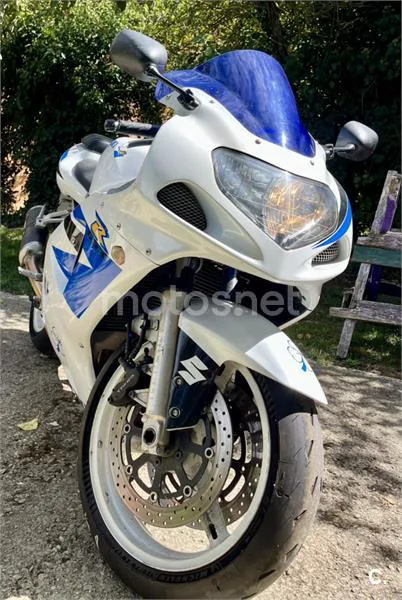 Suzuki GSX-R600 - Vista 11