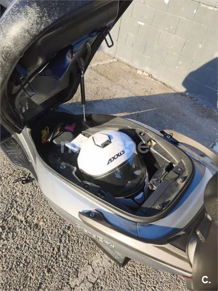 Kymco Grand Dink 300 - Vista 4