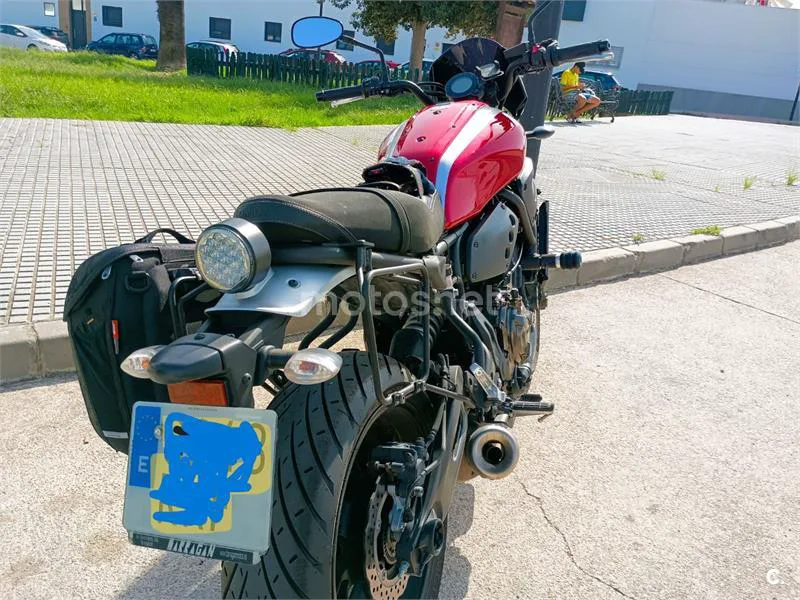 Yamaha XSR700 - Vista 4