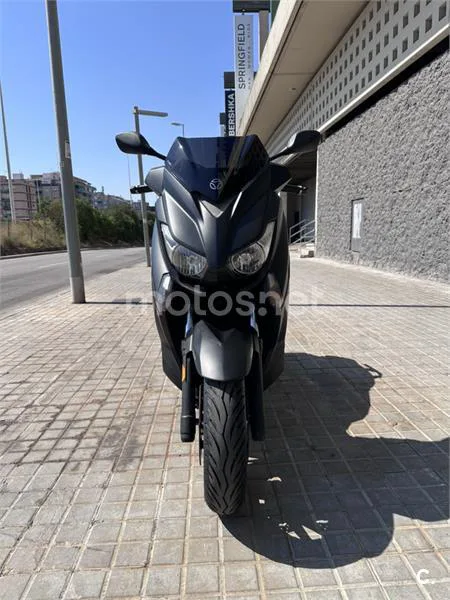 Yamaha XMAX 400 - Vista 4