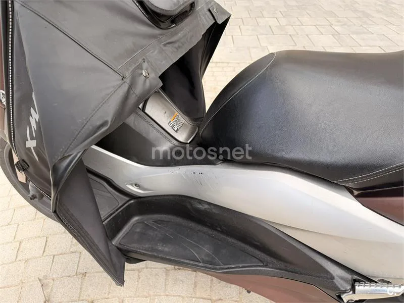 Yamaha XMAX 300 - Vista 13