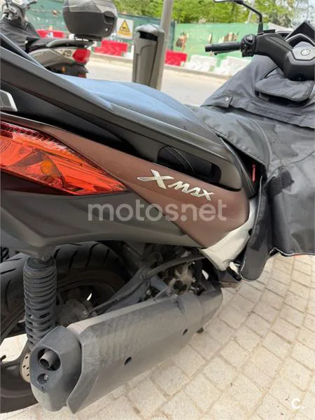 Yamaha XMAX 300 - Vista 16