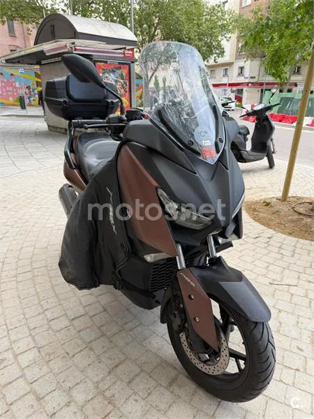 Yamaha XMAX 300 - Vista 17