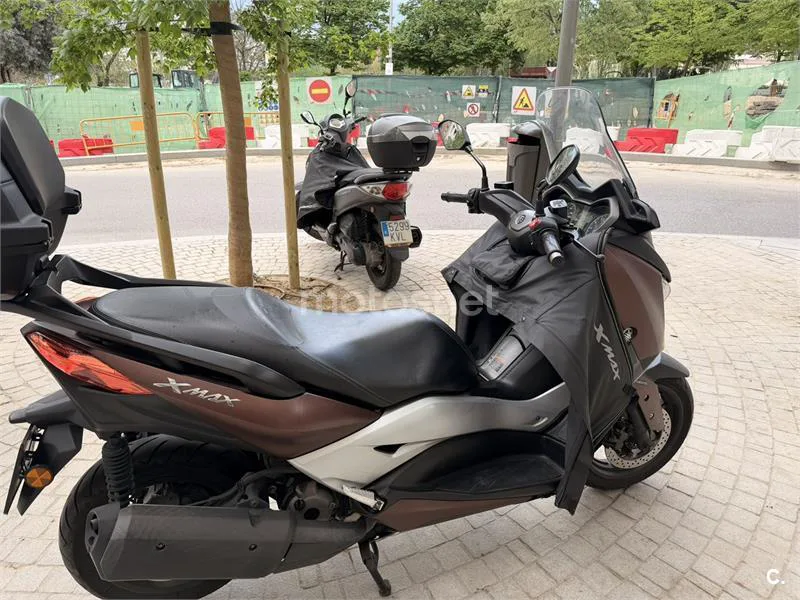 Yamaha XMAX 300 - Vista 10