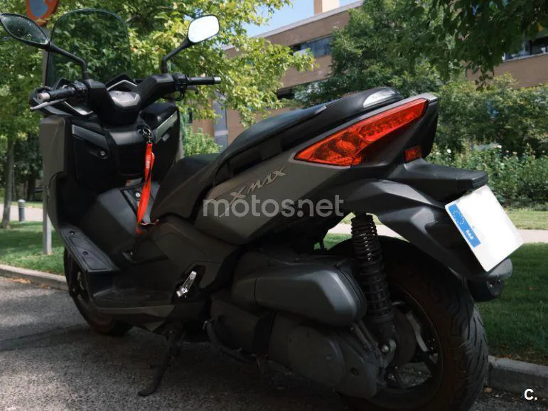 Yamaha XMAX 250 - Vista 7