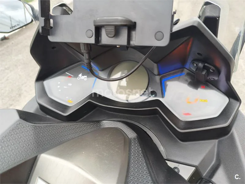 Kymco AK 550 4700 € 2017 Cantabria - 2