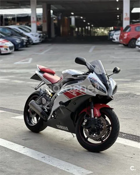 Yamaha YZF-R6 - Vista 3