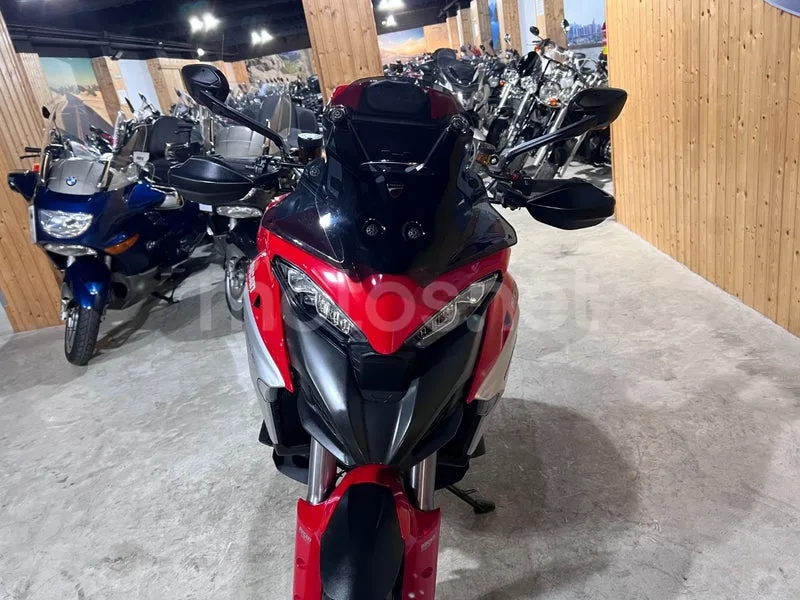Ducati Multistrada V4 - Vista 9