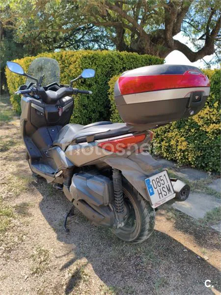Yamaha XMAX 400 - Vista 4