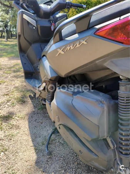 Yamaha XMAX 400 - Vista 6