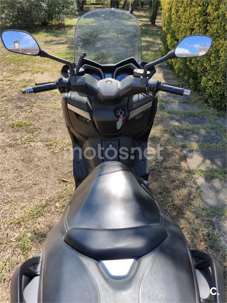 Yamaha XMAX 400 - Vista 7