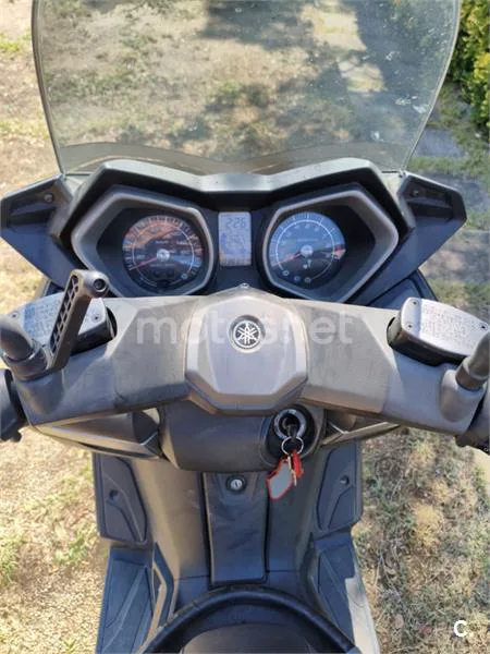 Yamaha XMAX 400 - Vista 8