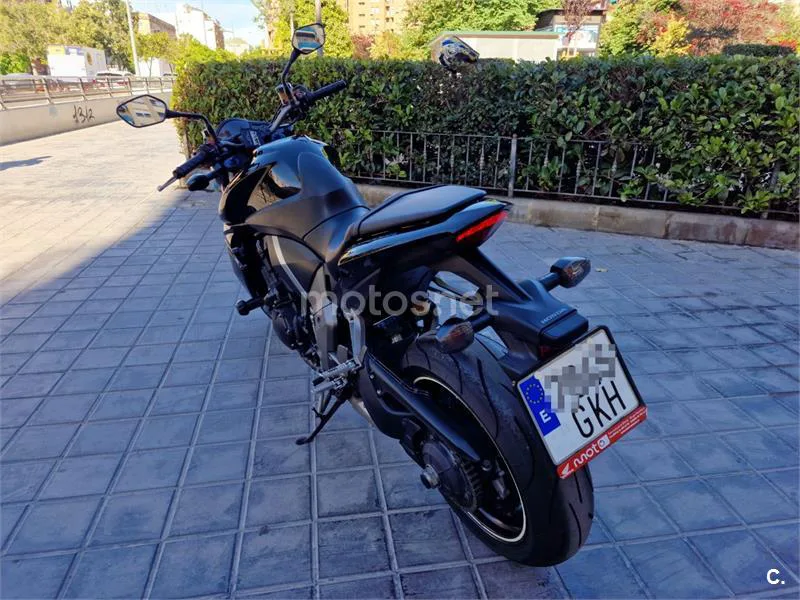 Honda CB1000R - Vista 9