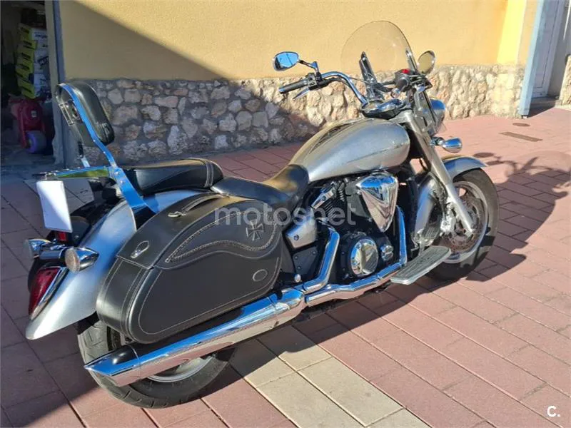Yamaha XVS1300A Midnight Star - Vista 4